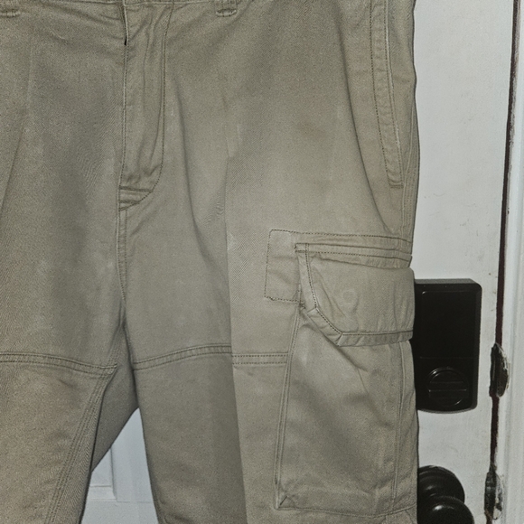 Polo Ralph Lauren Men's Gellar Cargo Shorts - Picture 3 of 13